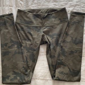 Lululemon camo wunder under pants